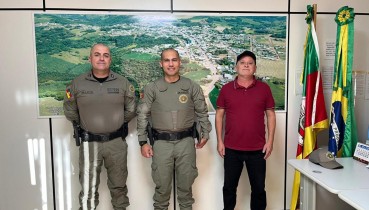 Parceria Fortalecida: Prefeito Lambari recebe comandos da Brigada Militar
