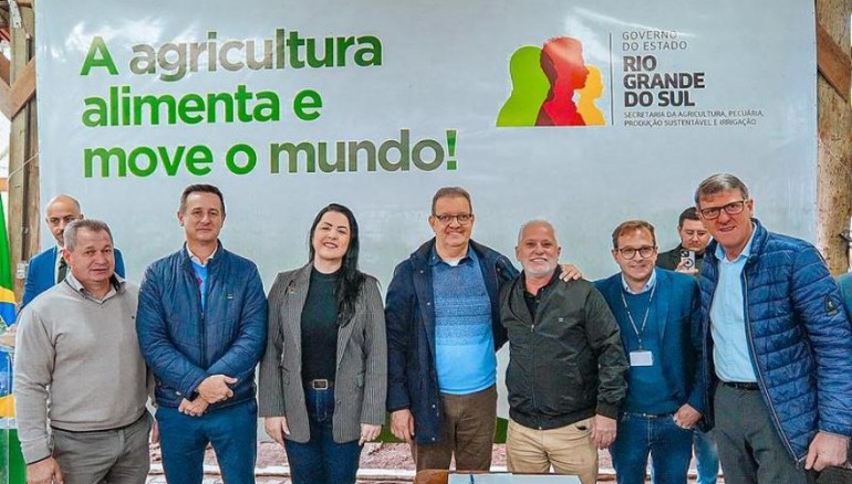 Convnio de R$ 300 mil  firmado para melhorias em estradas vicinais de So Joo da Urtiga